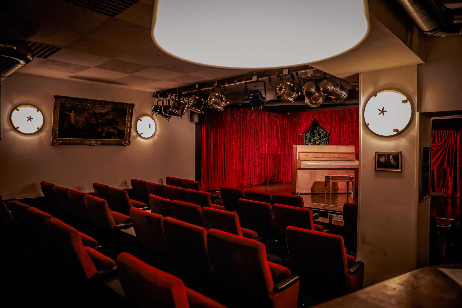 Theater an der Luegallee